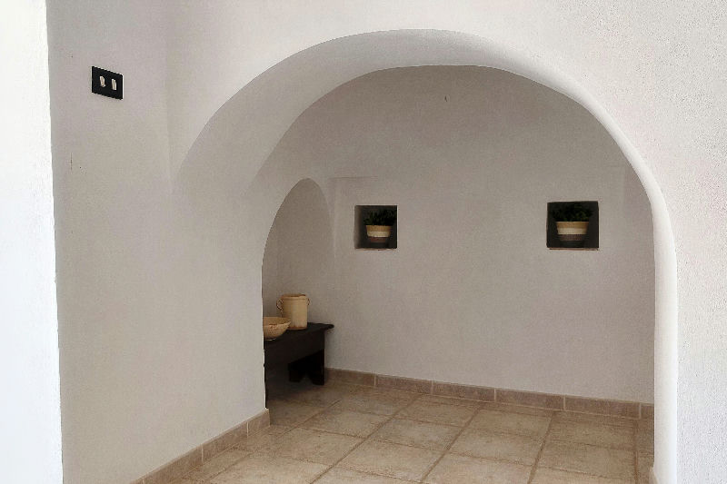 Trullo with Lamia to Restore in the Countryside of San Michele Salentino - 4
