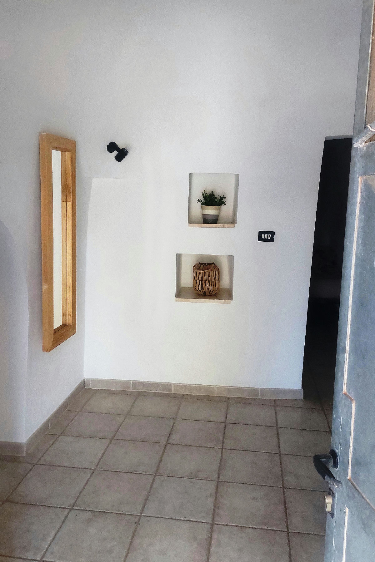 Trullo with Lamia to Restore in the Countryside of San Michele Salentino - 7