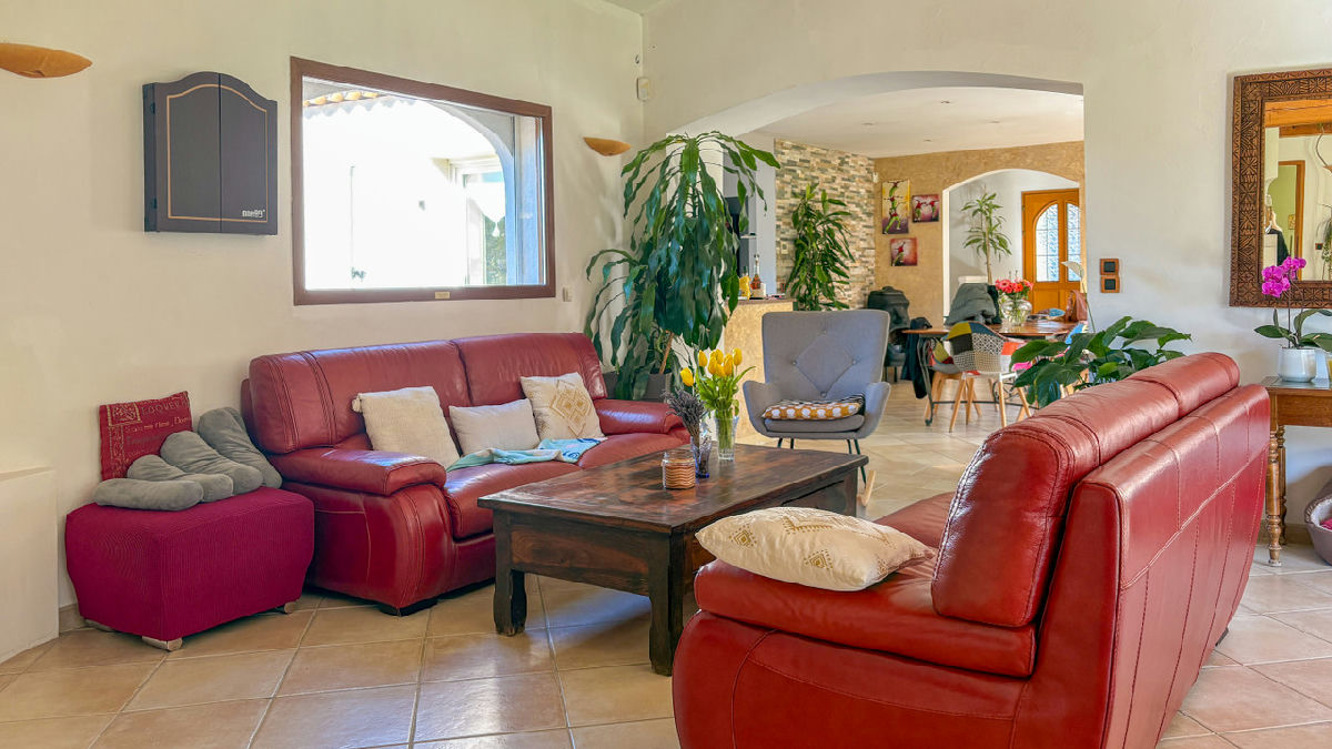 Architect-designed 5-bedroom villa in Fuveau, Provence, with Sainte-Victoire views, pool, land - 7