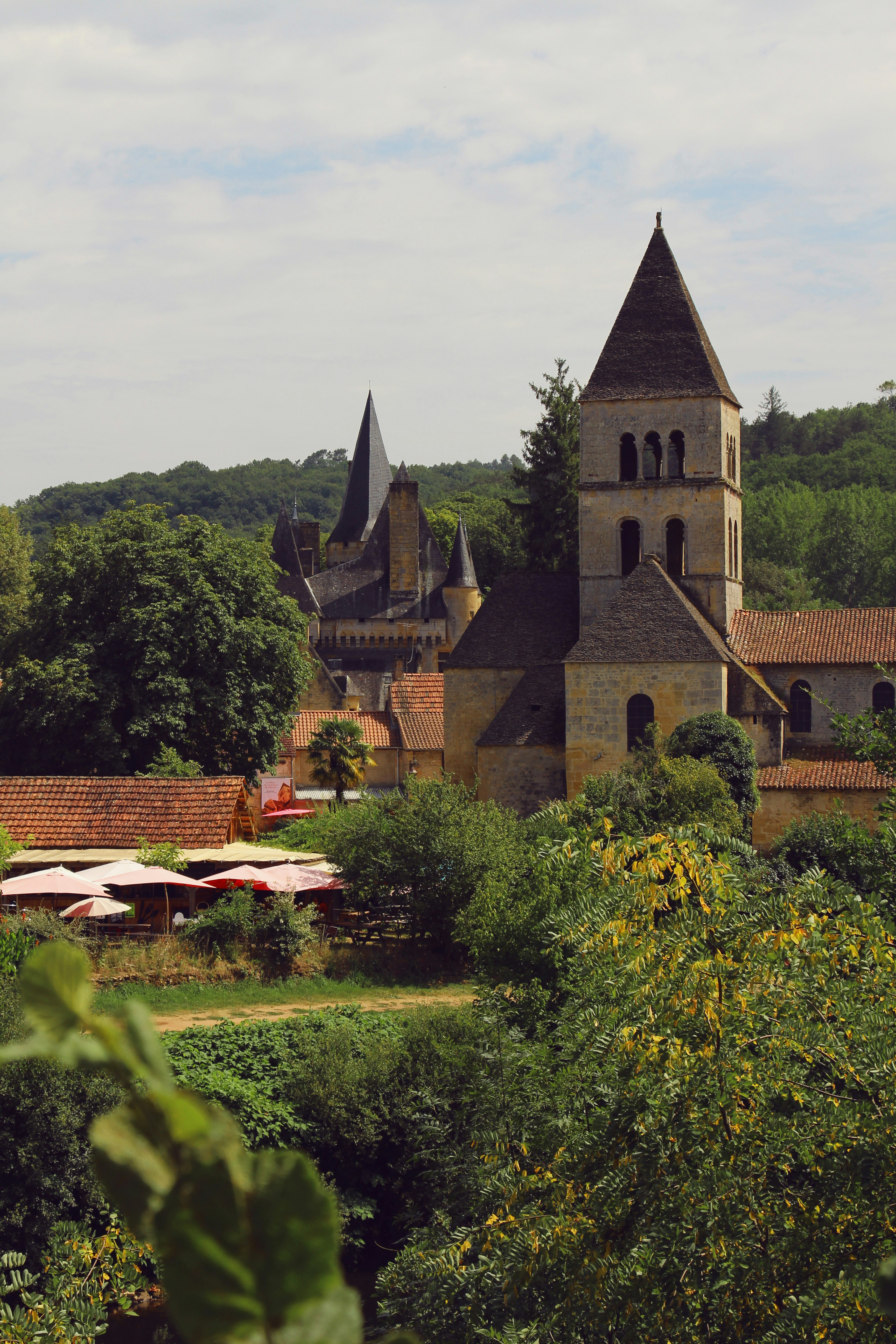 Why houses in the Dordogne look so cheap and what that really means