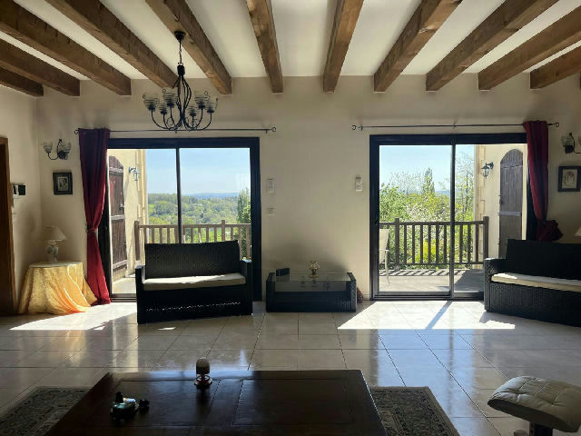 Modern House with 2 Garages and Large Terrace - 19