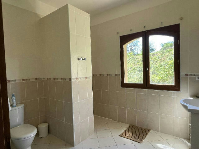 Modern House with 2 Garages and Large Terrace - 20