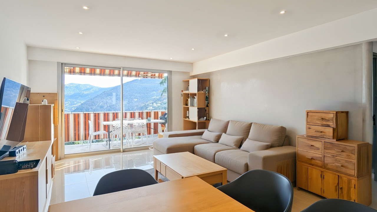 4 room apt. of 101 m² on 4th floor for sale - 4