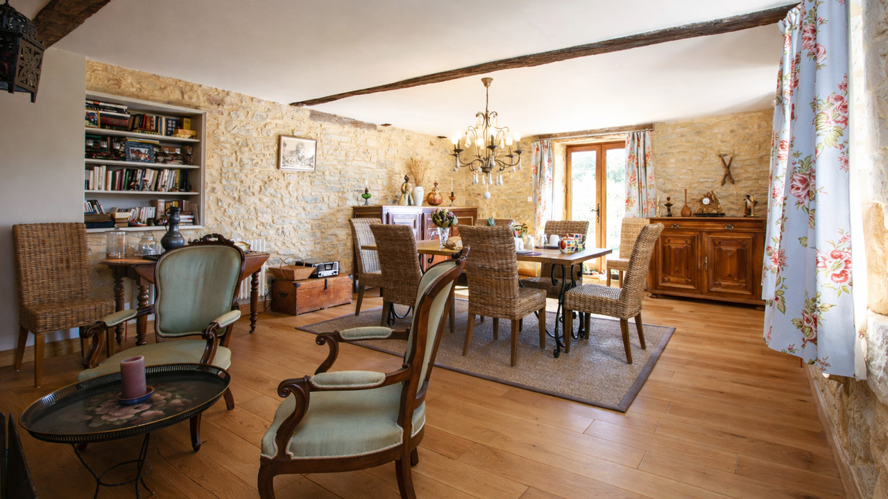 Charming Estate Comprising 3 Houses, Pool & Outbuildings – Breathtaking Panoramic Views – 24km Sarla - 4