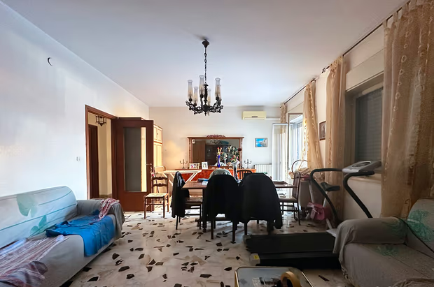 A large flat in Syracuse in excellent condition within walking distance of the famous island of Ortigia - 3