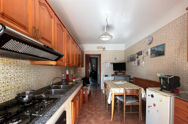 A large flat in Syracuse in excellent condition within walking distance of the famous island of Ortigia - 4