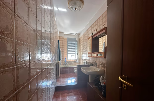 A large flat in Syracuse in excellent condition within walking distance of the famous island of Ortigia - 8