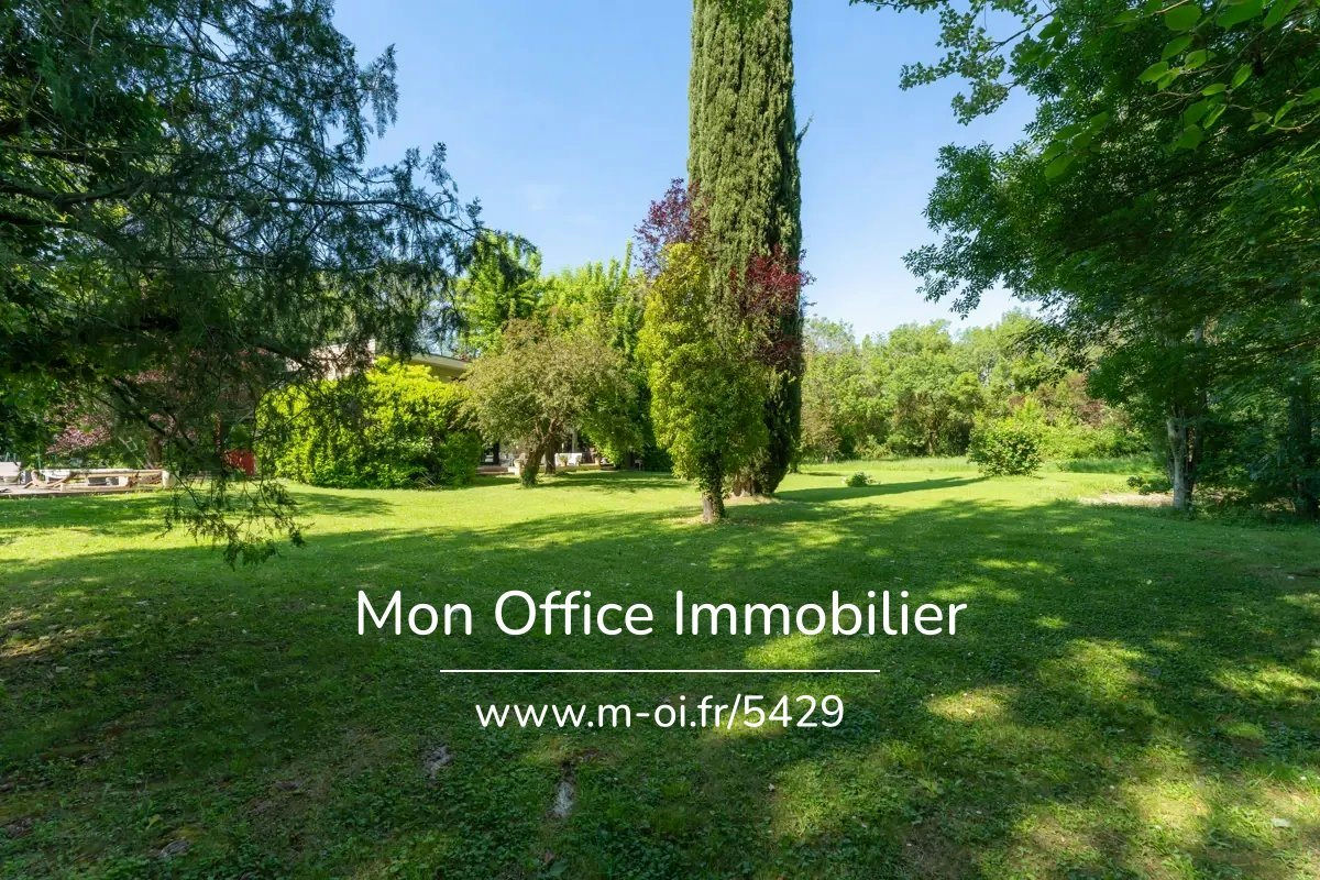 Property in a wooded park with pool - 11