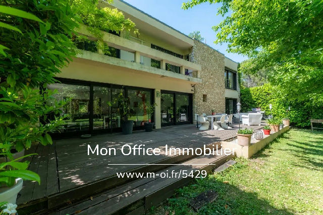 Property in a wooded park with pool - 3