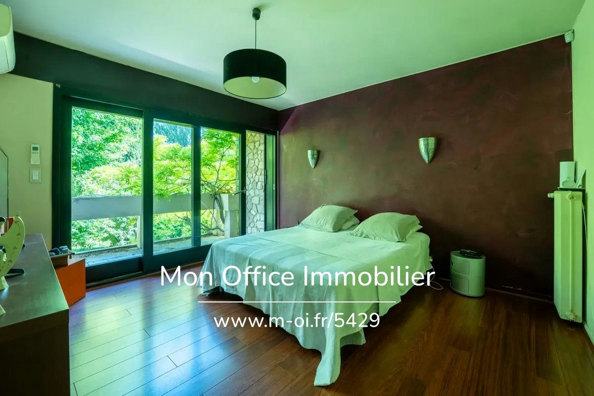 Property in a wooded park with pool - 9