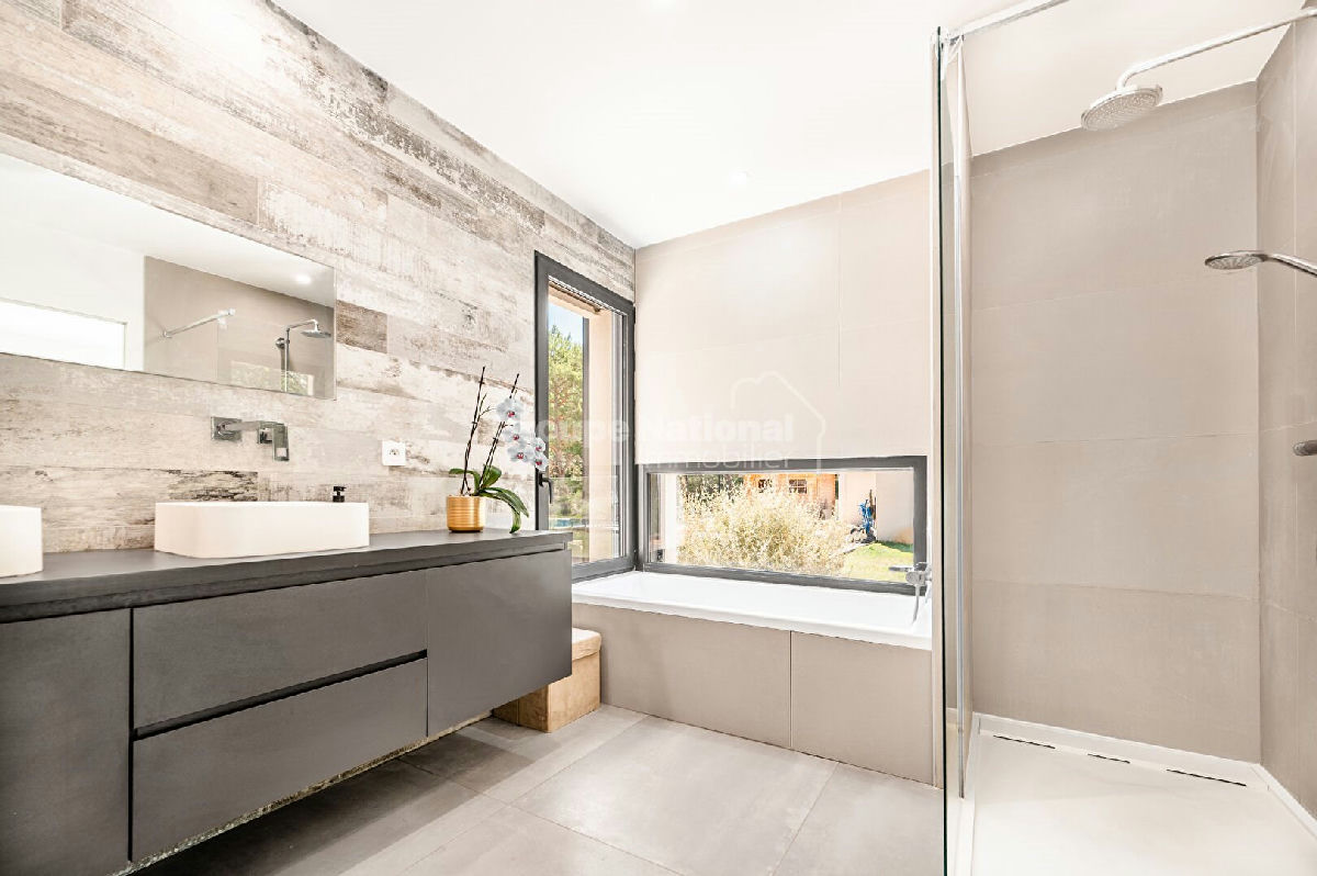 Magnificent Architect-Designed House in Gréoux-les-Bains. Rare Opportunity! - 19