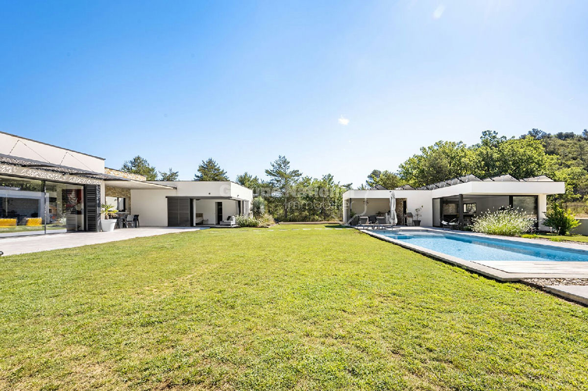 Magnificent Architect-Designed House in Gréoux-les-Bains. Rare Opportunity! - 22