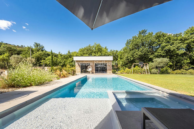 Magnificent Architect-Designed House in Gréoux-les-Bains. Rare Opportunity! - 3