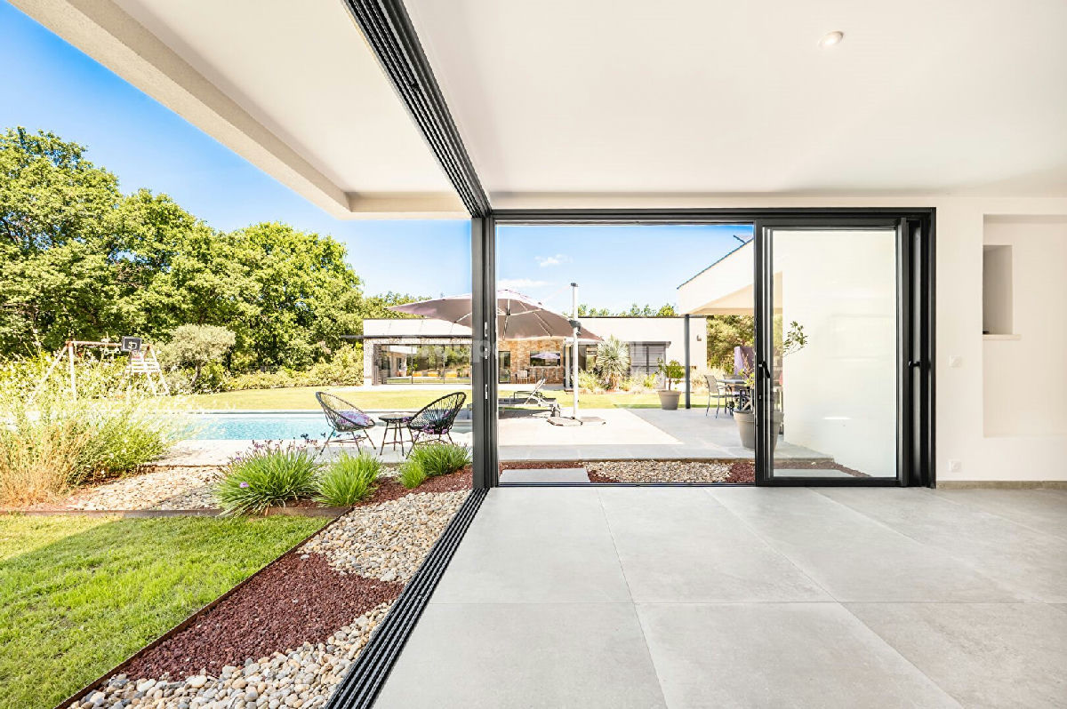 Magnificent Architect-Designed House in Gréoux-les-Bains. Rare Opportunity! - 8