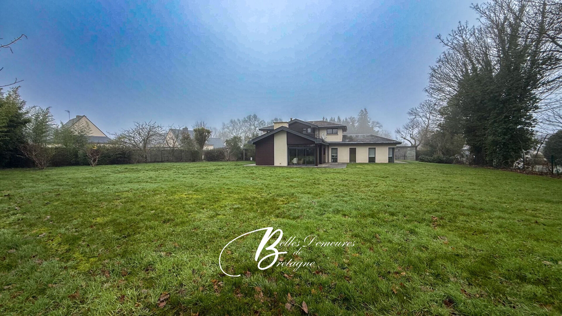 Stunning contemporary home at the gates of the city - 3