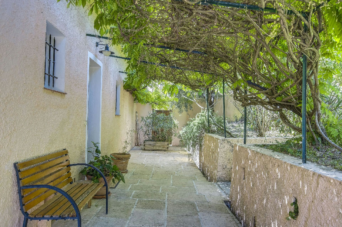 House in Vence with Sea View and Pool - 9