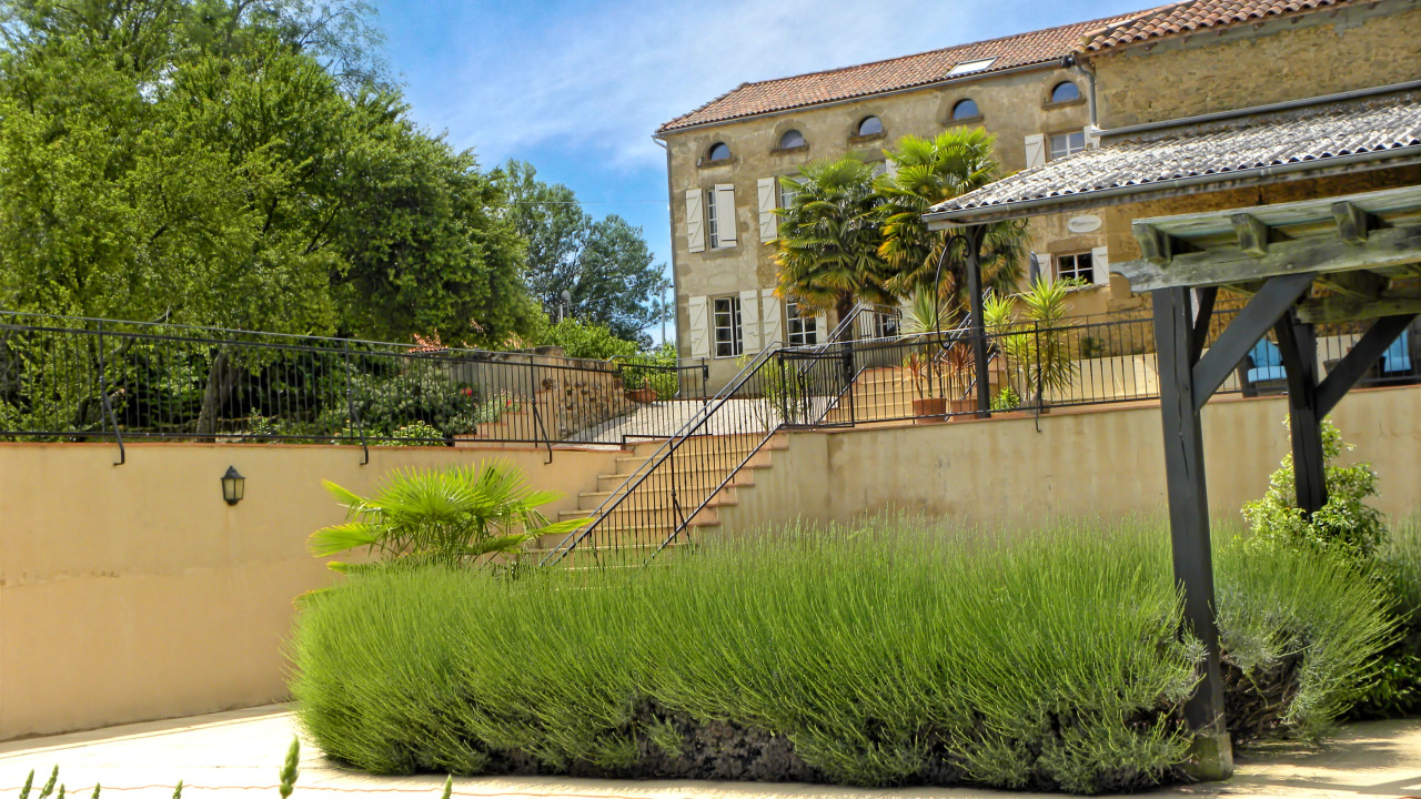 Luxury Manor with Pyrenees Views, Pool & B&B Potential near Marciac, Gers 32 South West France - 3