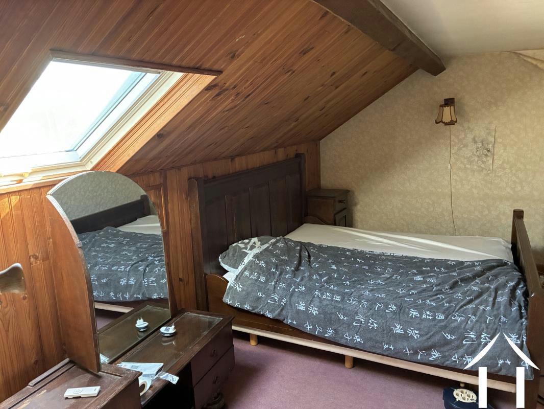 Sympathetic village house with many possibilities for sale - 10