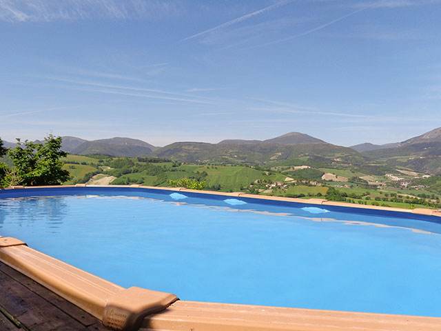 Charming Country Estate - 4