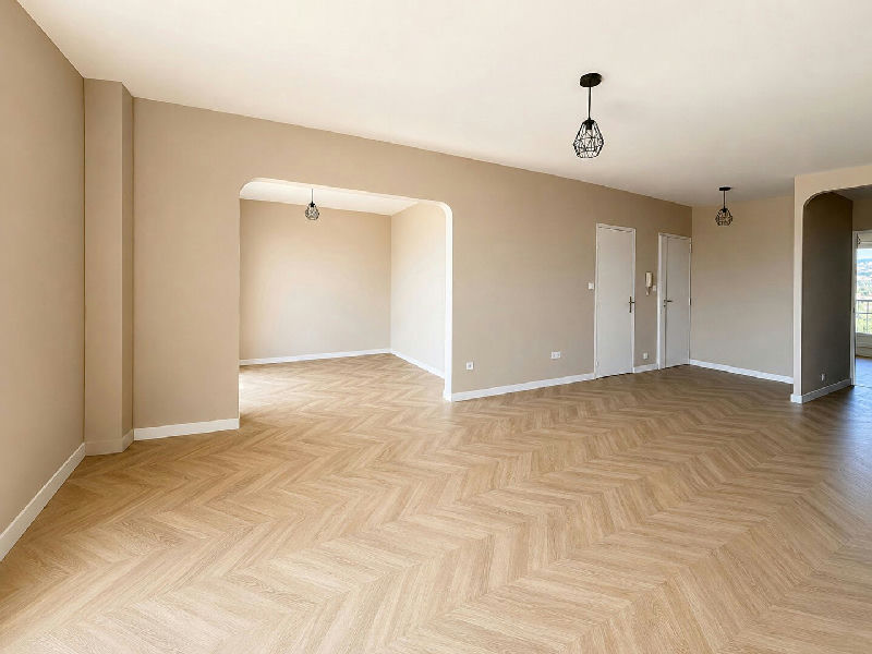 Apartment in Toulon, fully renovated with balcony - 3