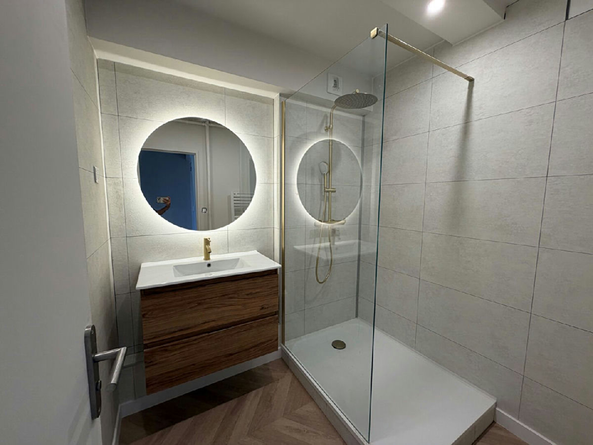 Apartment in Toulon, fully renovated with balcony - 8