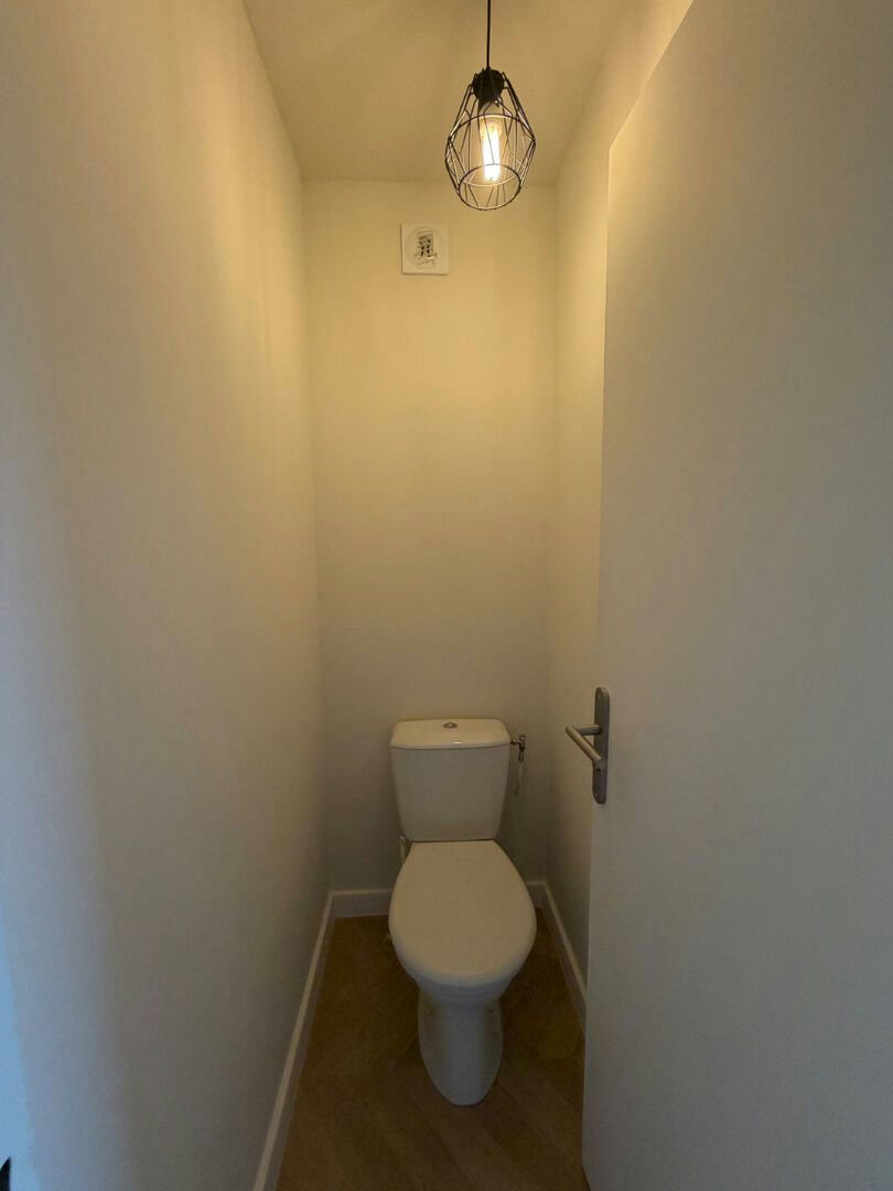 Apartment in Toulon, fully renovated with balcony - 9
