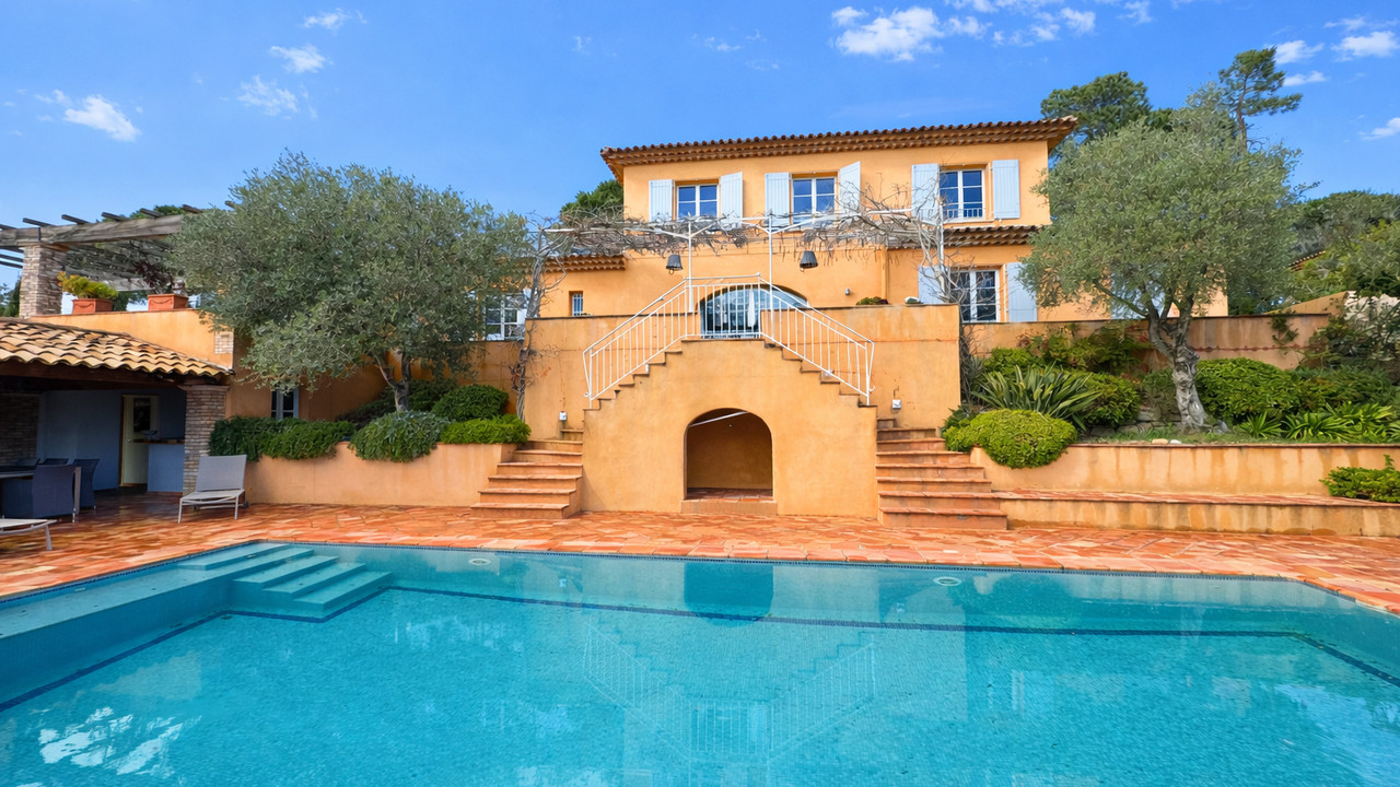 Architect-Designed Villa – Gulf of Saint-Tropez – Le Plan-de-la-Tour