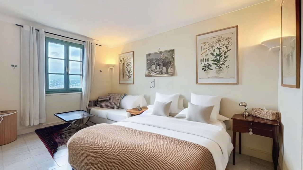 Penthouse 125m², terrace 99m². 4 room, 2 beds, 2 baths, 2 wc's, cellar and outside parking spot - 2