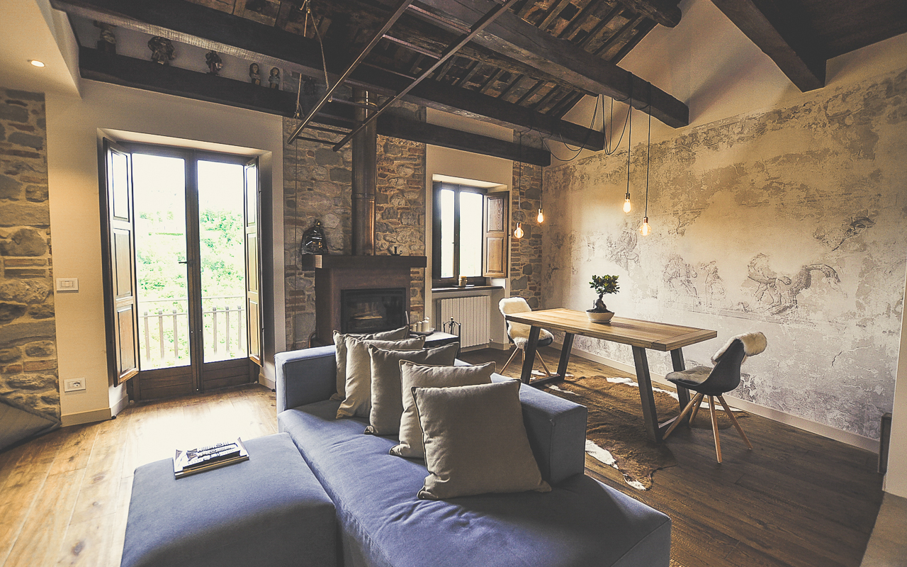 Casa Fortino is a meticulously restored apartment for sale in Montefortino, a medieval town in Le Marche - 2