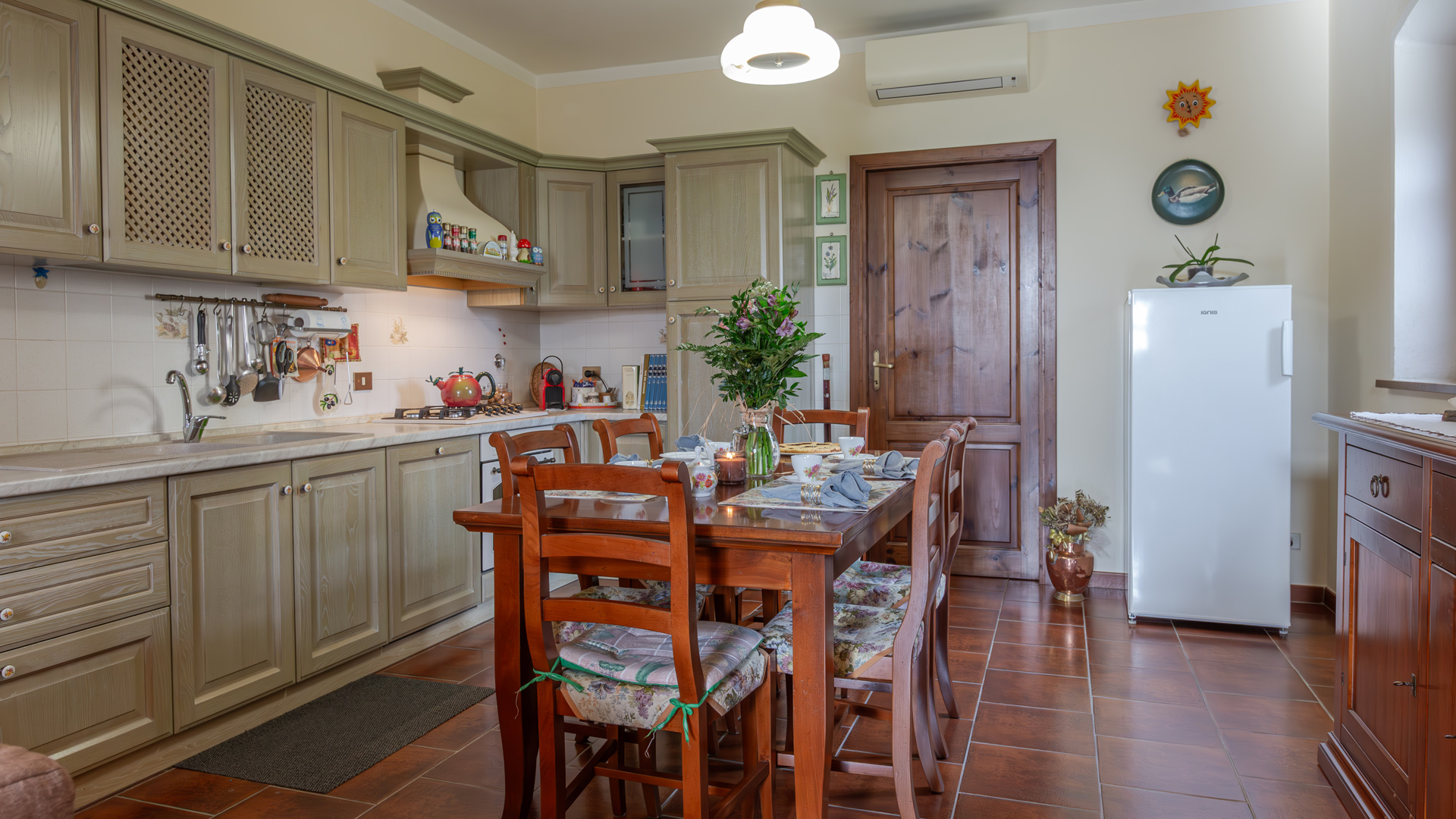 Tuscan semi-detached farmhouse with 2 flats - 4