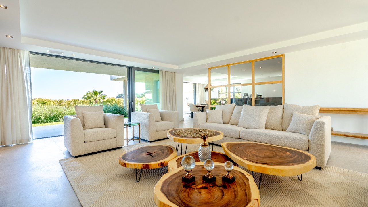 Set within a secure estate offering a peaceful setting, just a short distance from the town center - 4