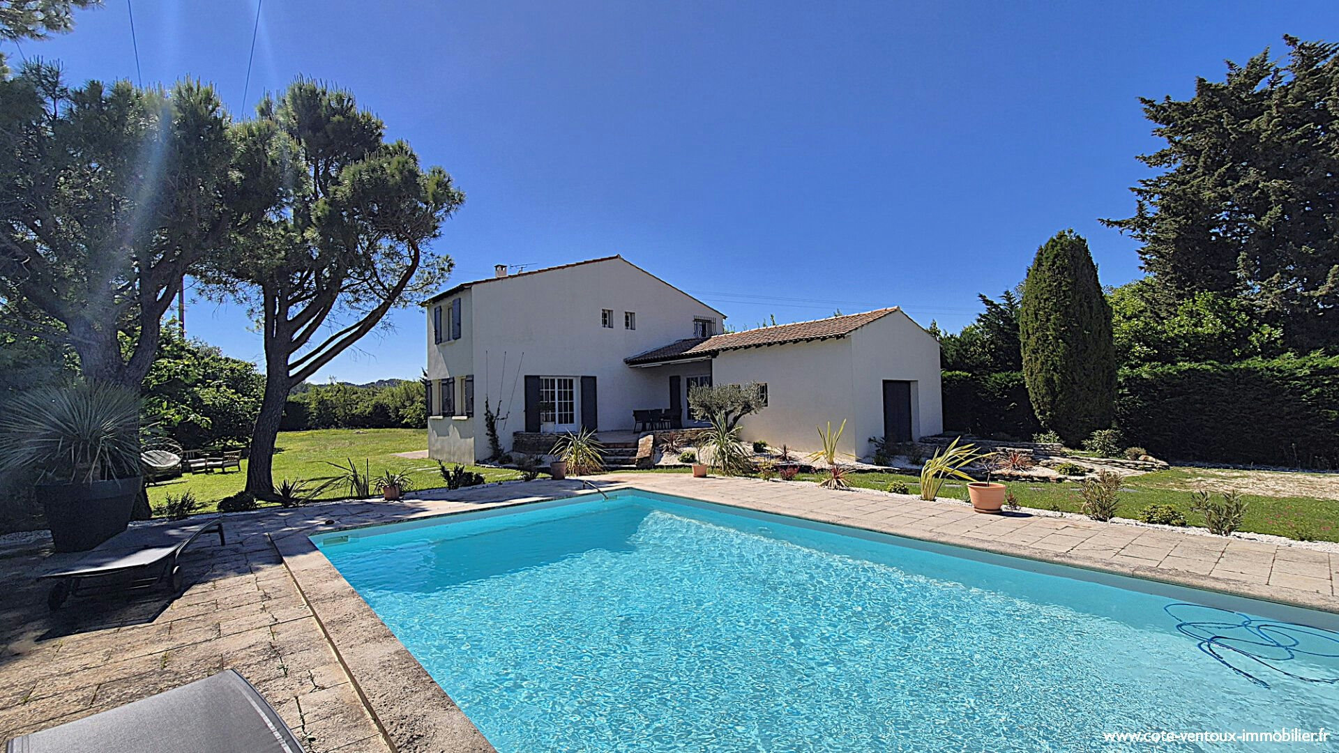 Exceptional Villa - On the Sorgue Shore & Views of Mont Ventoux