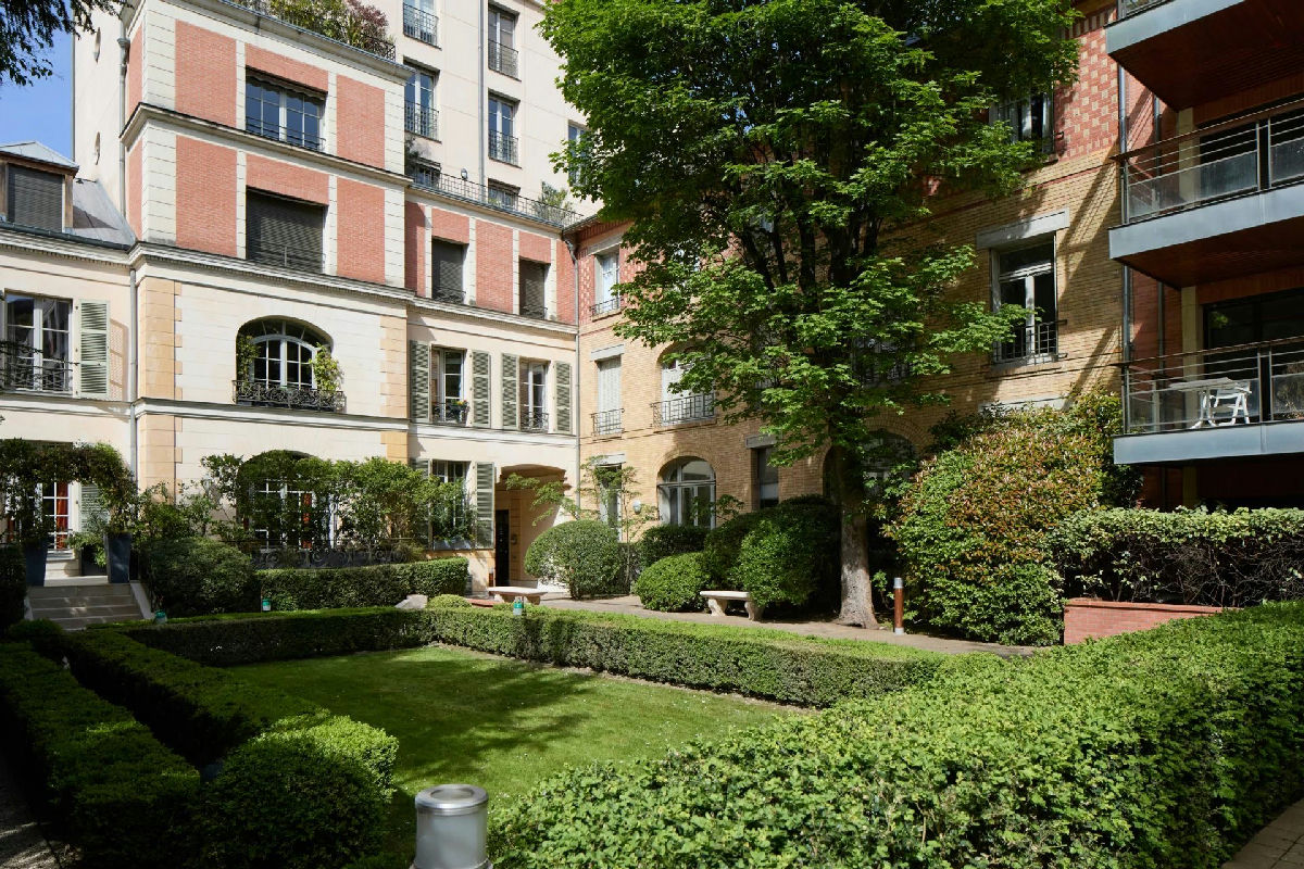 A Duplex with Terraces in the Littré Gardens - 14
