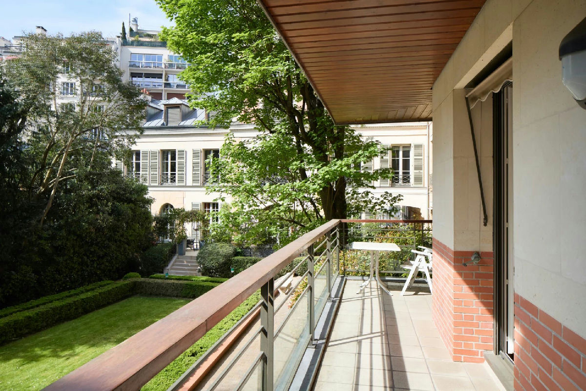 A Duplex with Terraces in the Littré Gardens - 9
