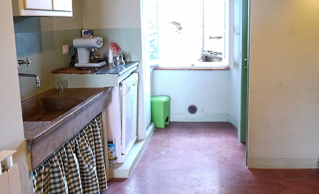 Renovated apartment on 2nd floor with 2 bedrooms, 2 bathrooms living and separated kichen. small storage on the groundfloor. Right in the heart of one of the most beautifull Borgo's of the Chianti! - 6