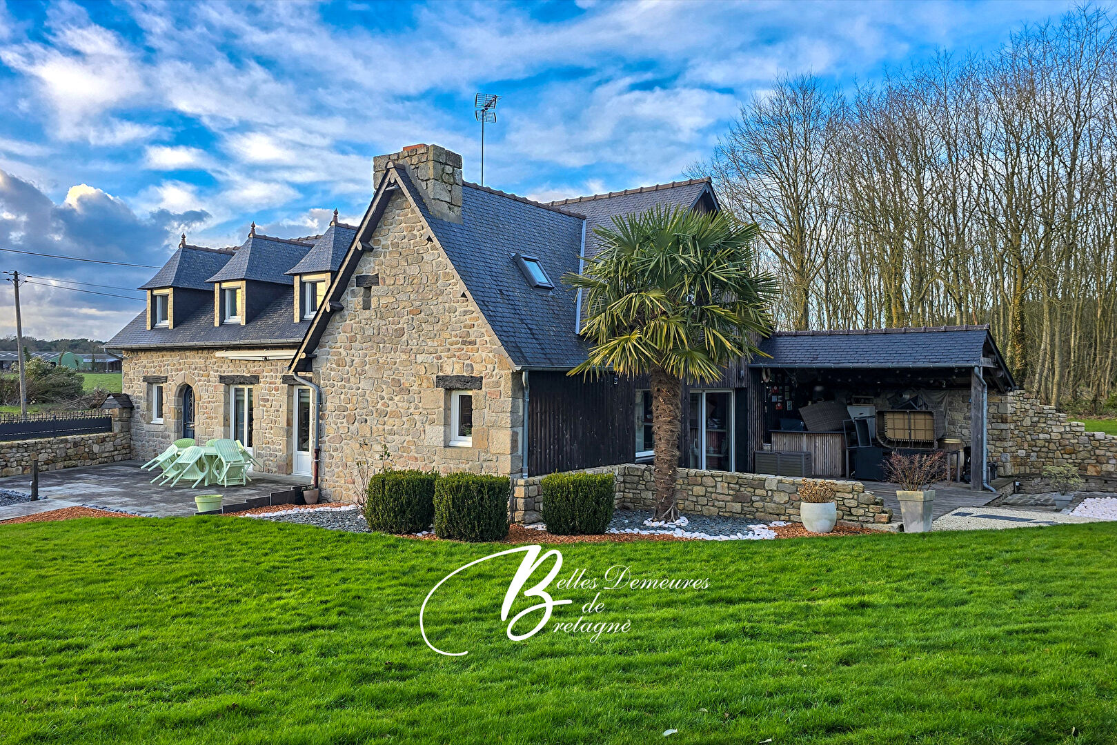 Stone property with pond and woodland near Dinan - 2