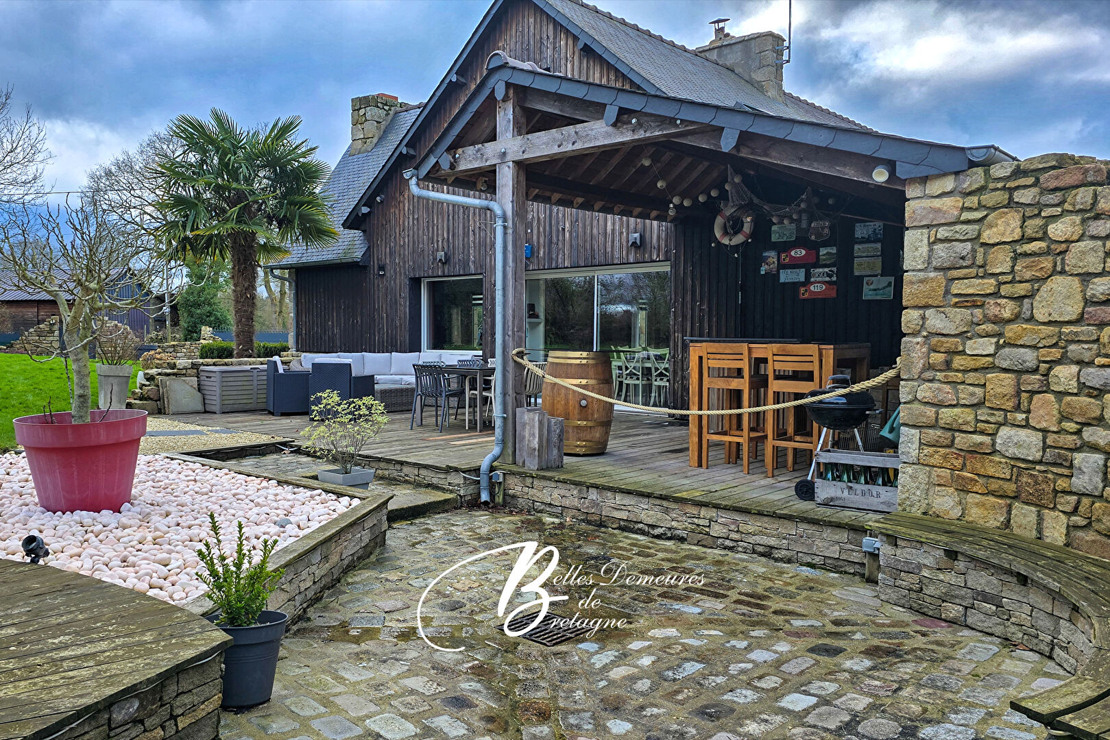 Stone property with pond and woodland near Dinan - 5