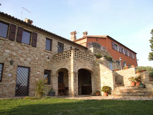 Uniquely located Country House - 3