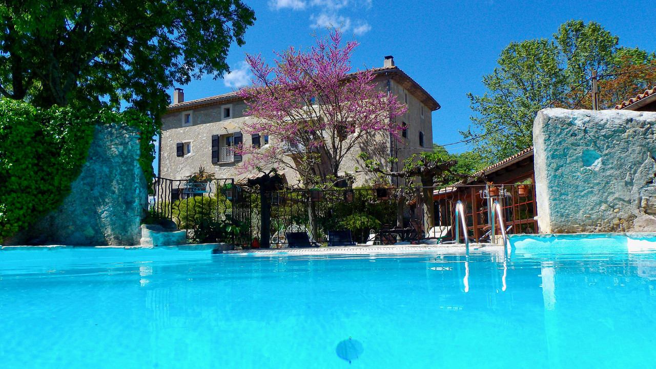 Old Magnanerie consisting of 5 apartments and 1 gite with swimming pool, garden by the river - 3