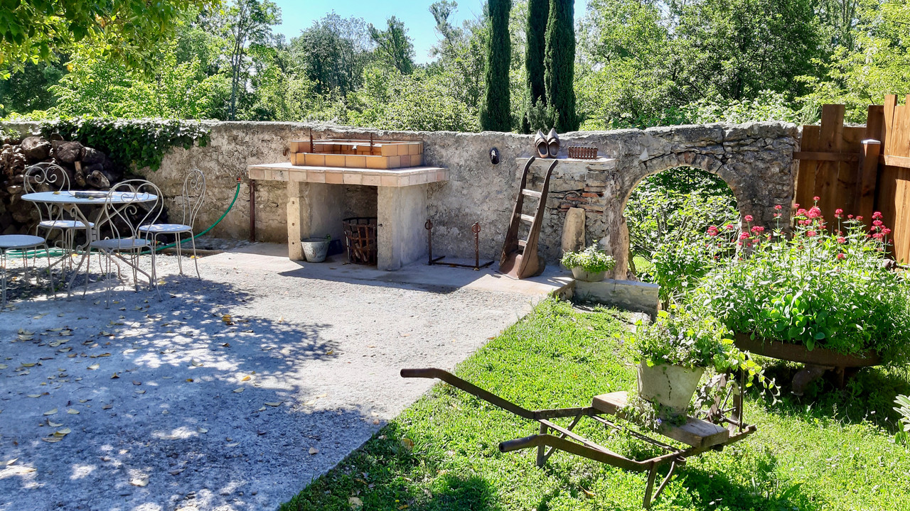 Old Magnanerie consisting of 5 apartments and 1 gite with swimming pool, garden by the river - 5