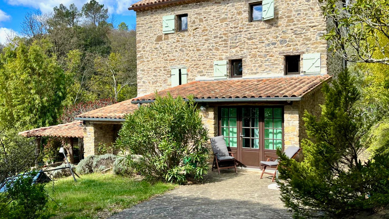 Exceptional property in a very quiet area with breathtaking views - 5