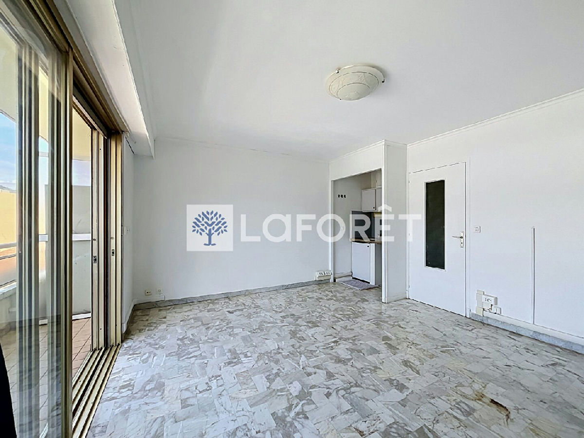 Apartment in Roquebrune Cap Martin, 1 room, 26 sqm, penultimate floor - 8