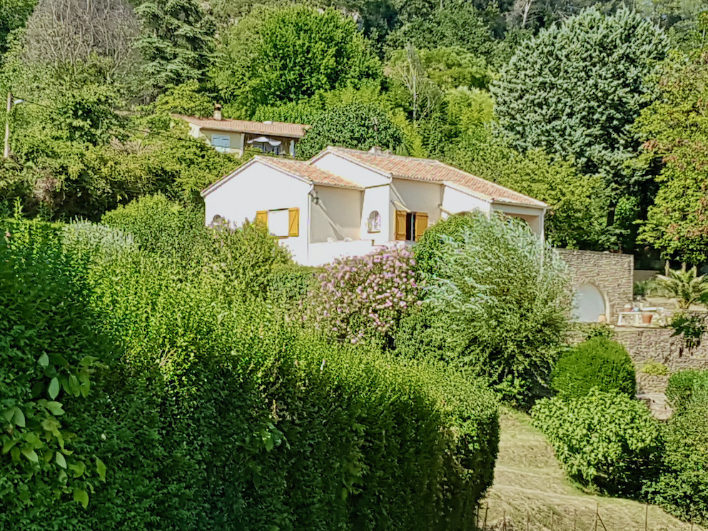 Country setting for this charming house with - 2