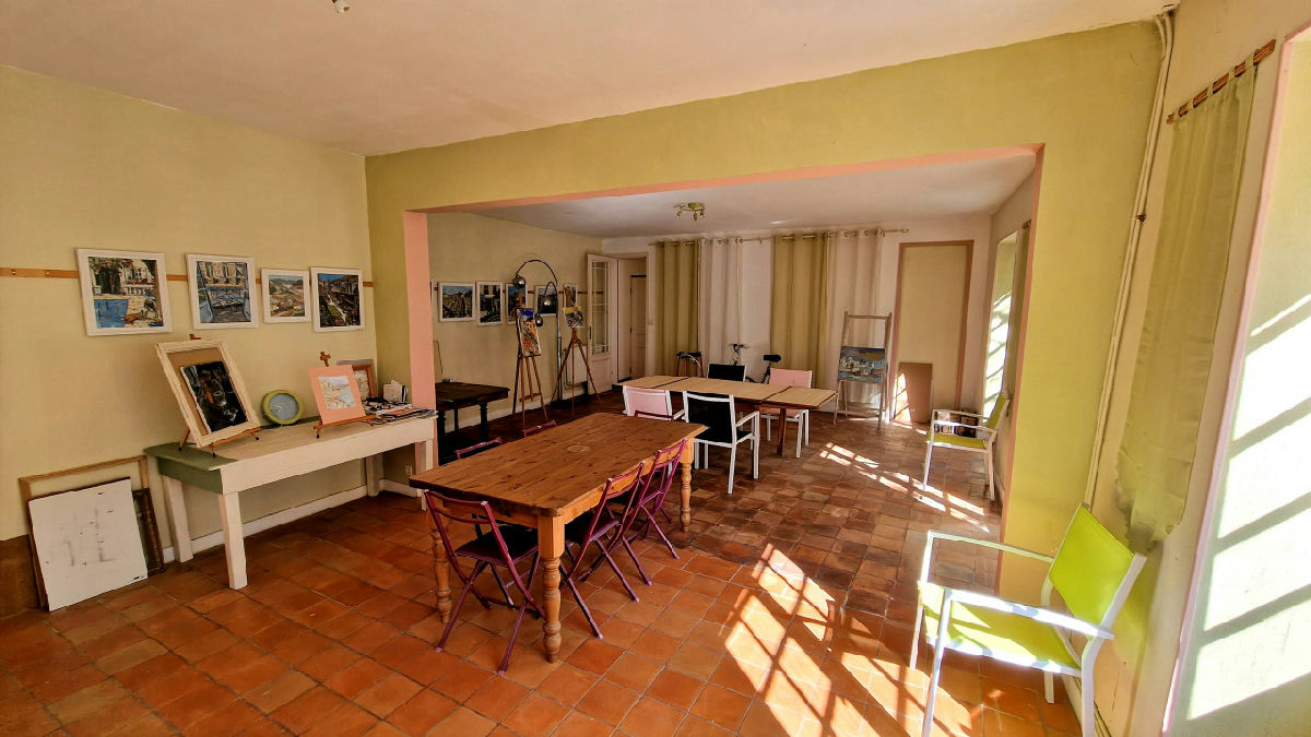 Elegant Character Property with Pool, Gîte, Garage and Hospitality Potential – Near Saint-Émilion - 10