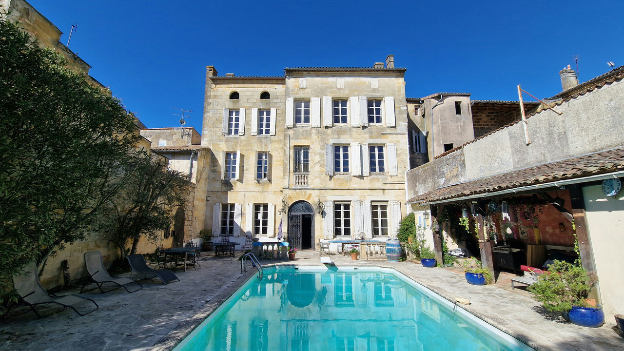 Elegant Character Property with Pool, Gîte, Garage and Hospitality Potential – Near Saint-Émilion