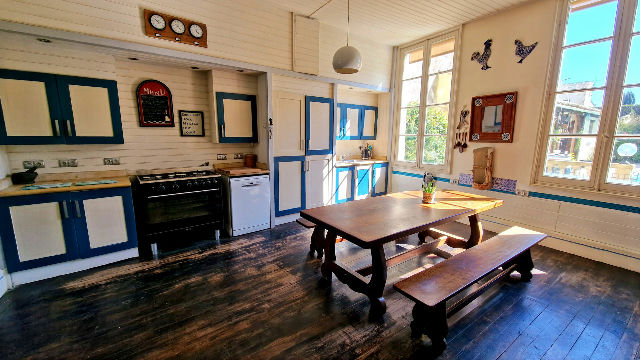Elegant Character Property with Pool, Gîte, Garage and Hospitality Potential – Near Saint-Émilion - 3