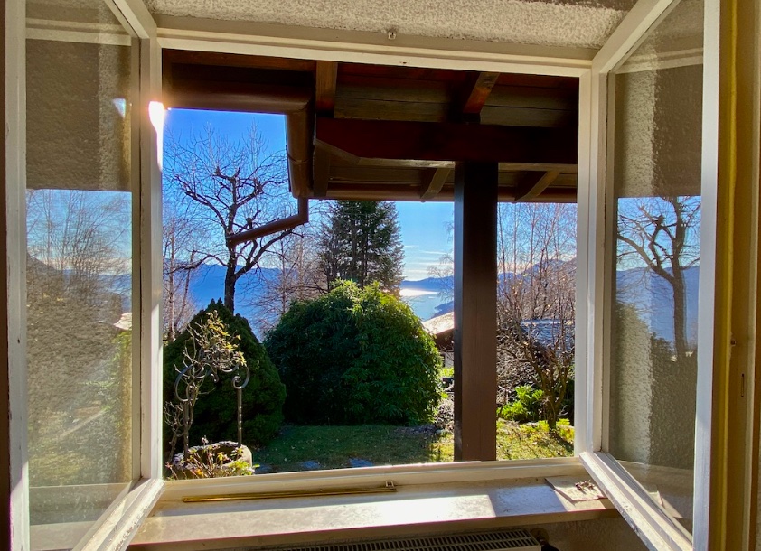 Detached bungalow in residence with swimming pool - 4