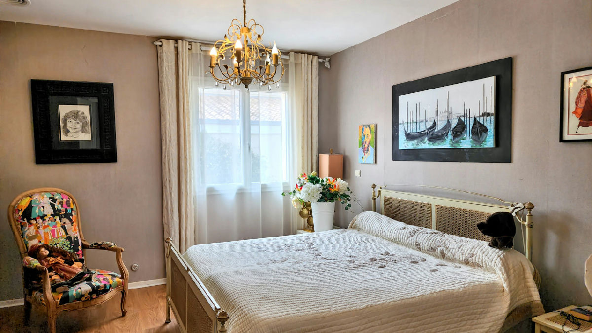 Elegant Single-Storey Family Home with Private Garden – Peaceful Cul-de-Sac in Gradignan - 10