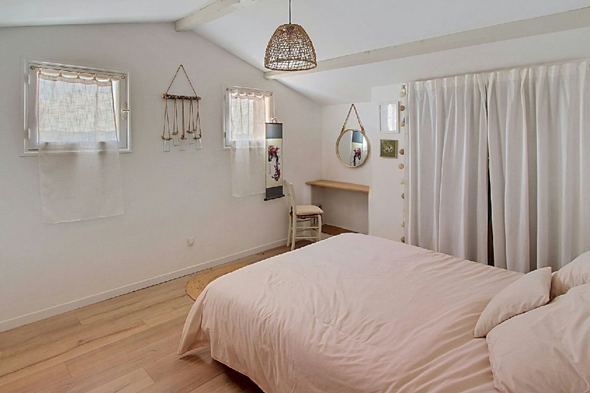 6-room house of 144 m² + pool + garage on 1692 m² plot - 14