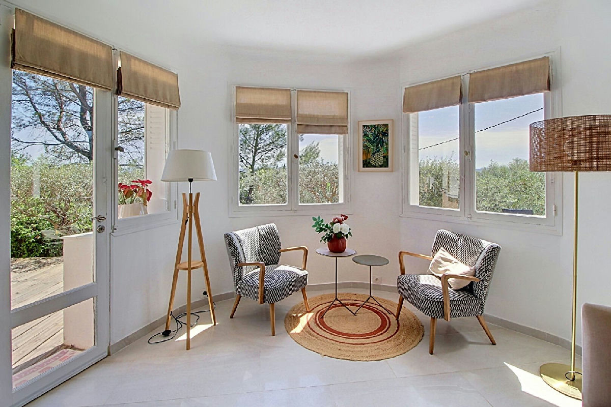6-room house of 144 m² + pool + garage on 1692 m² plot - 15